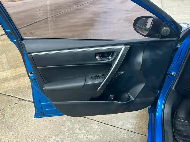 2014 Corolla 1.6L CVT GL-i — миниатюра 36
