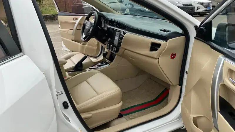 2014 Corolla 1.6L CVT GL — миниатюра 10