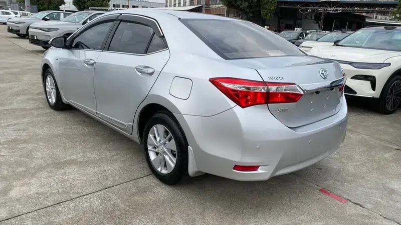 2014 Corolla 1.6L CVT GL-i — миниатюра 4