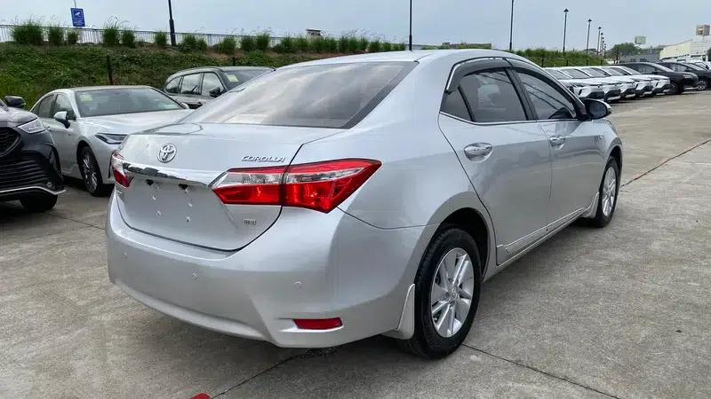 2014 Corolla 1.6L CVT GL-i — миниатюра 6
