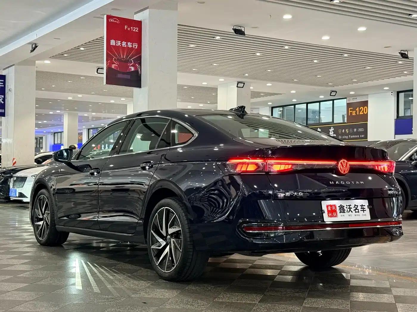 2024 Volkswagen Magotan 380TSI DSG Supreme Edition — миниатюра 3