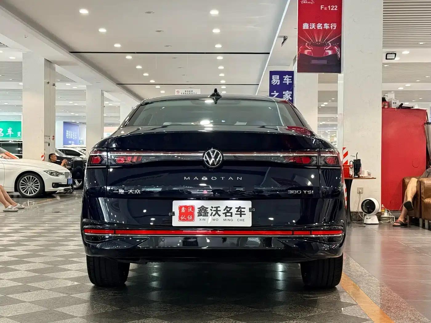 2024 Volkswagen Magotan 380TSI DSG Supreme Edition — миниатюра 4
