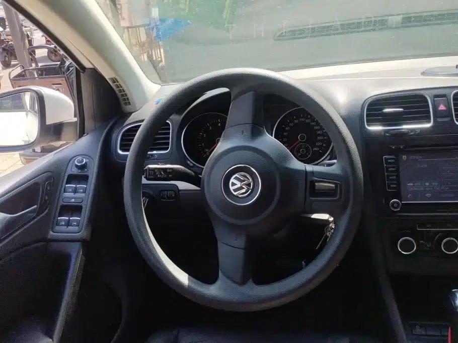 2012 Golf 1.6 Automatic Fashion Edition — миниатюра 15