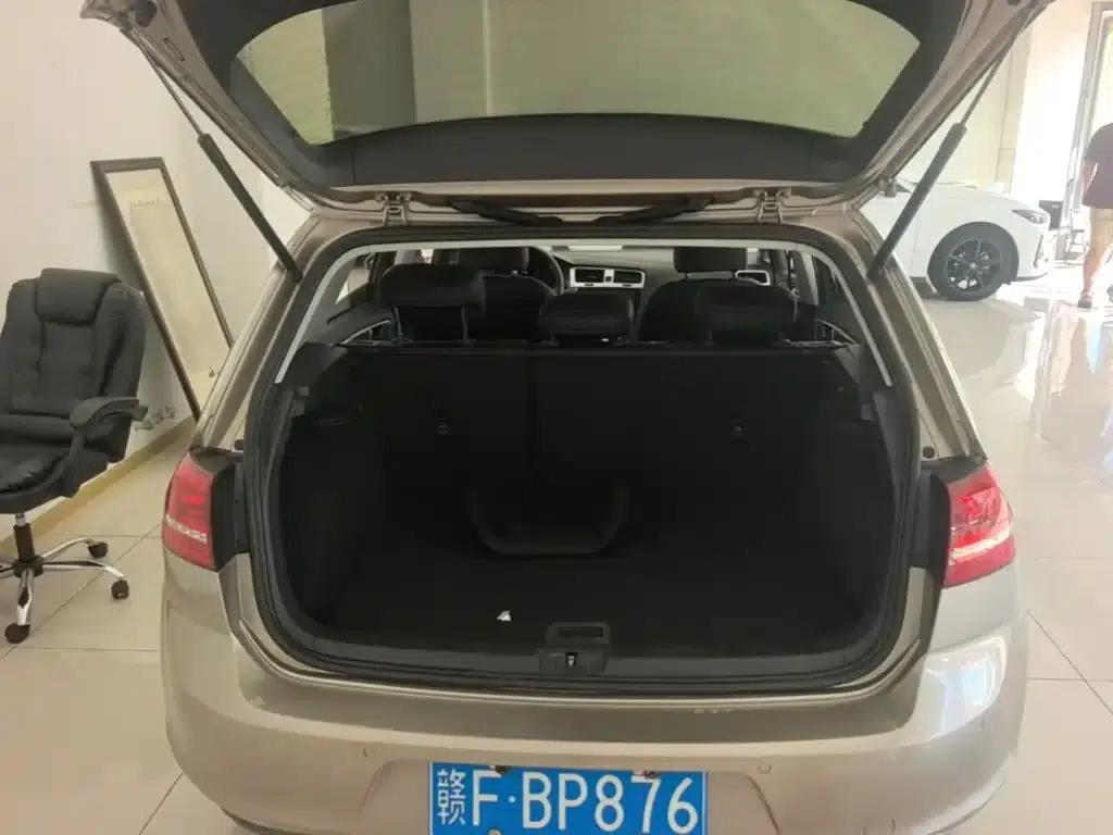 2016 Golf 1.6L Automatic Fashion Edition — миниатюра 19