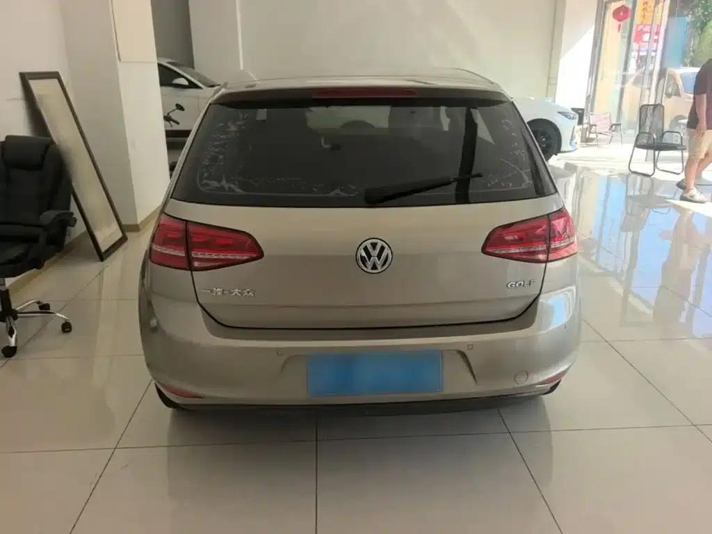 2016 Golf 1.6L Automatic Fashion Edition — миниатюра 6