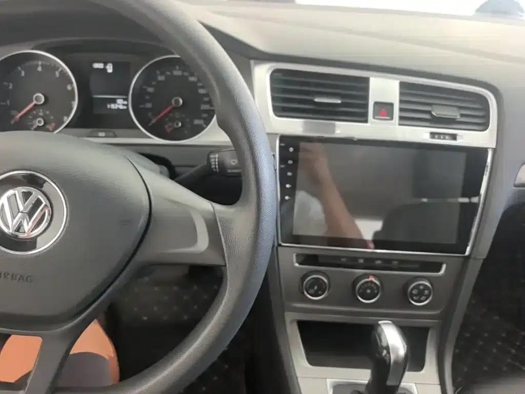 2016 Golf 1.6L Automatic Fashion Edition — миниатюра 10