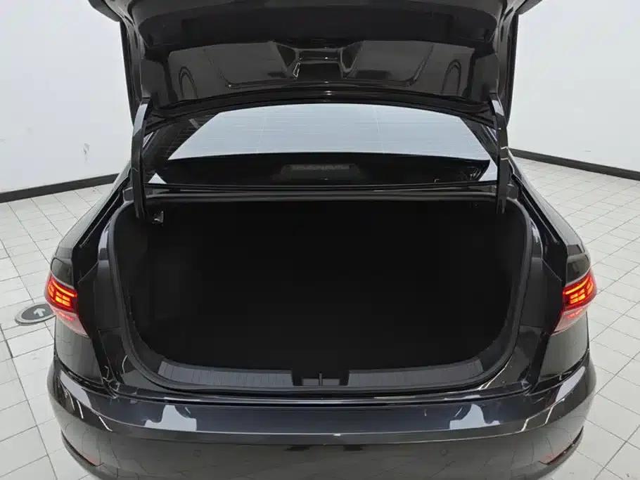 2021 Volkswagen Sagitar 280TSI DSG Super Edition — миниатюра 4