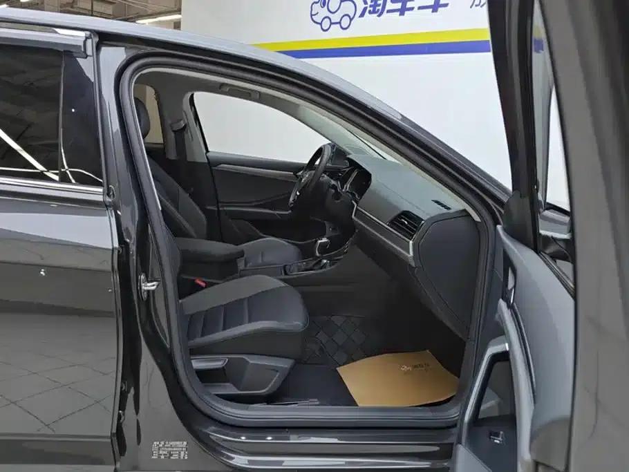 2021 Volkswagen Sagitar 280TSI DSG Super Edition — миниатюра 8