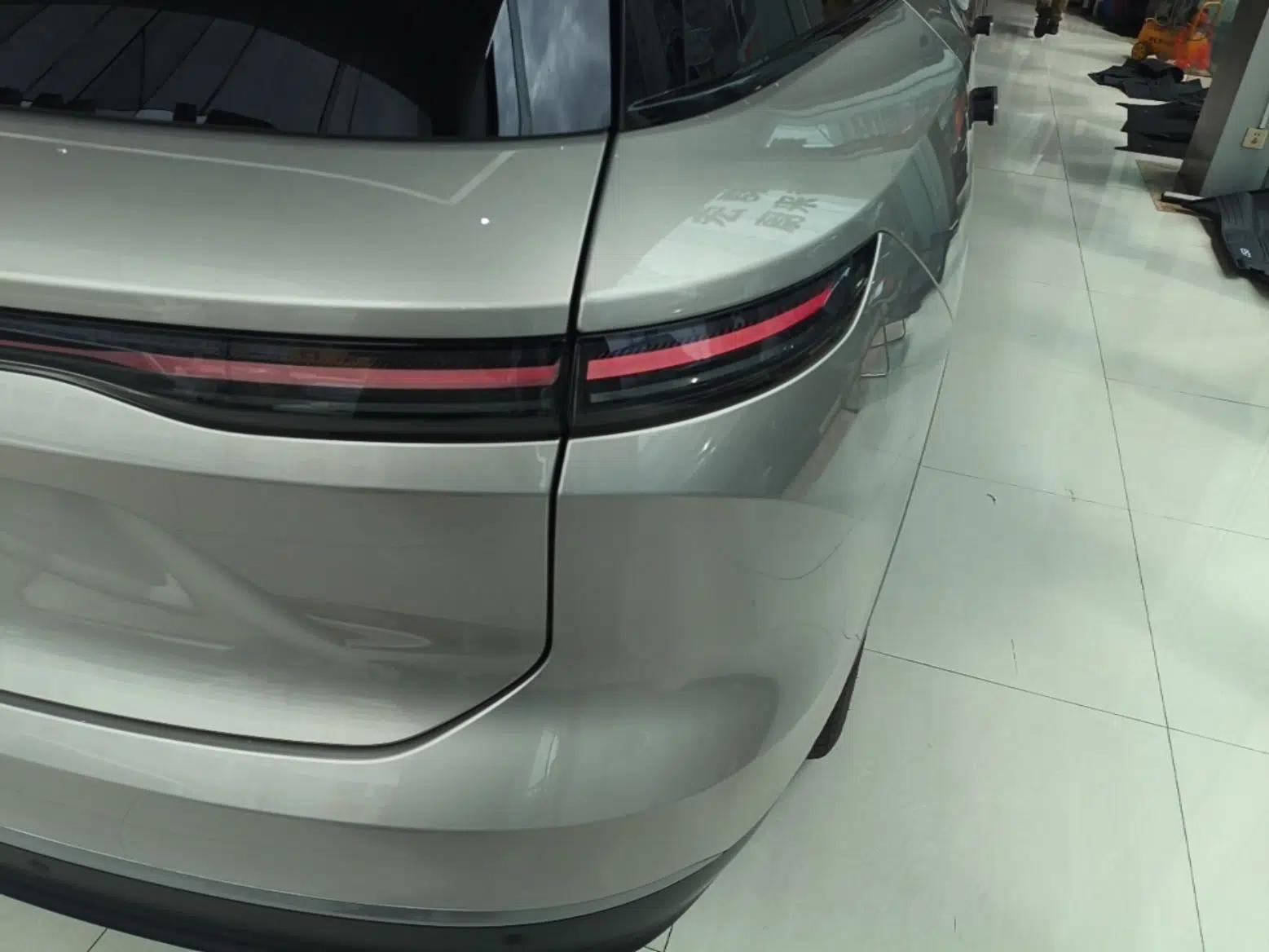 Nio ES8 2023 75 kWh Executive Edition — миниатюра 9