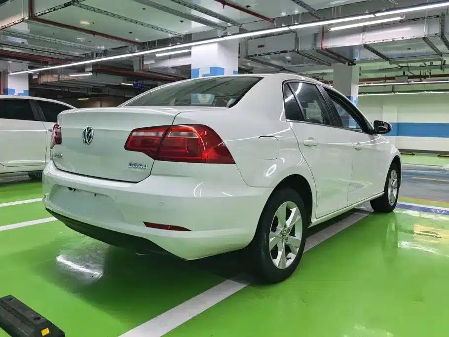 2014 Volkswagen Bora 1.6L Automatic Comfort Model — миниатюра 3