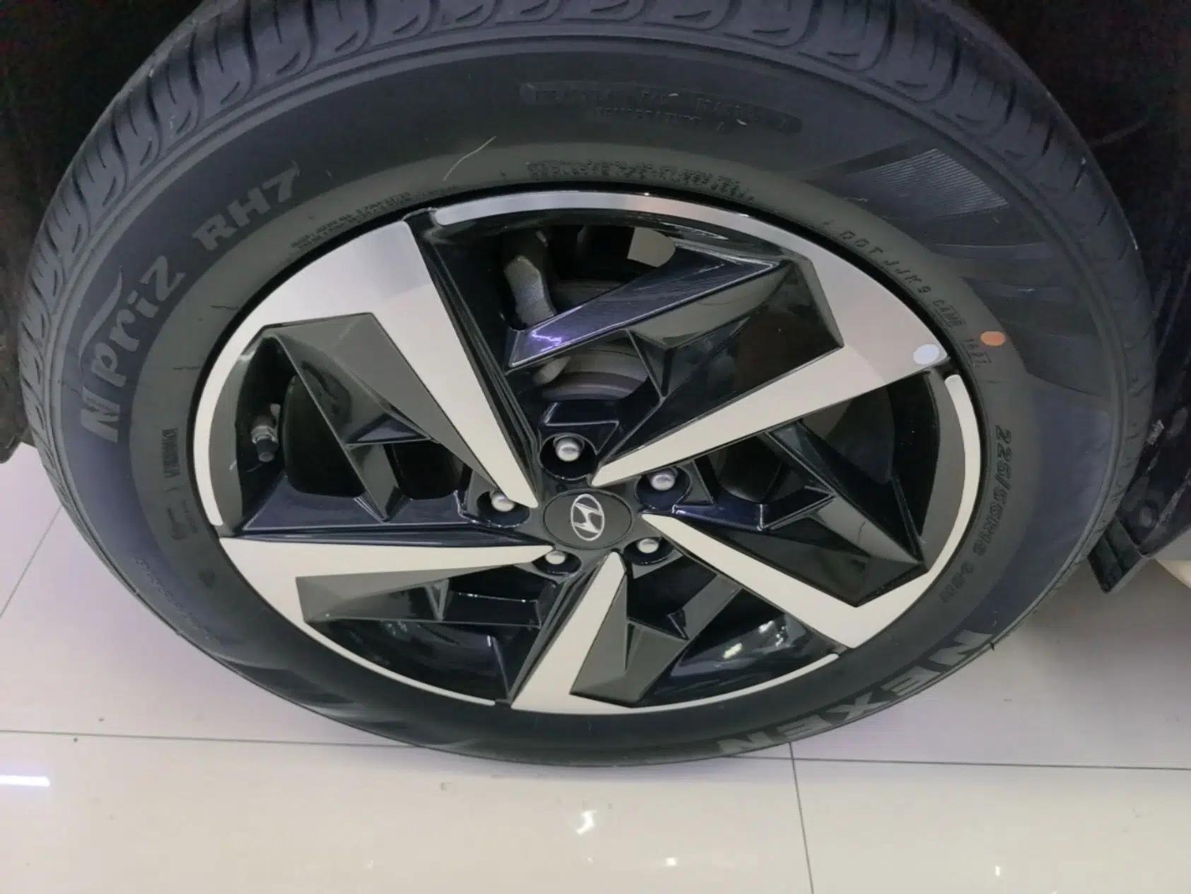 Hyundai ix35 2021 240TGDi DCT Two-Wheel-Drive GLS Leading Edition — миниатюра 11