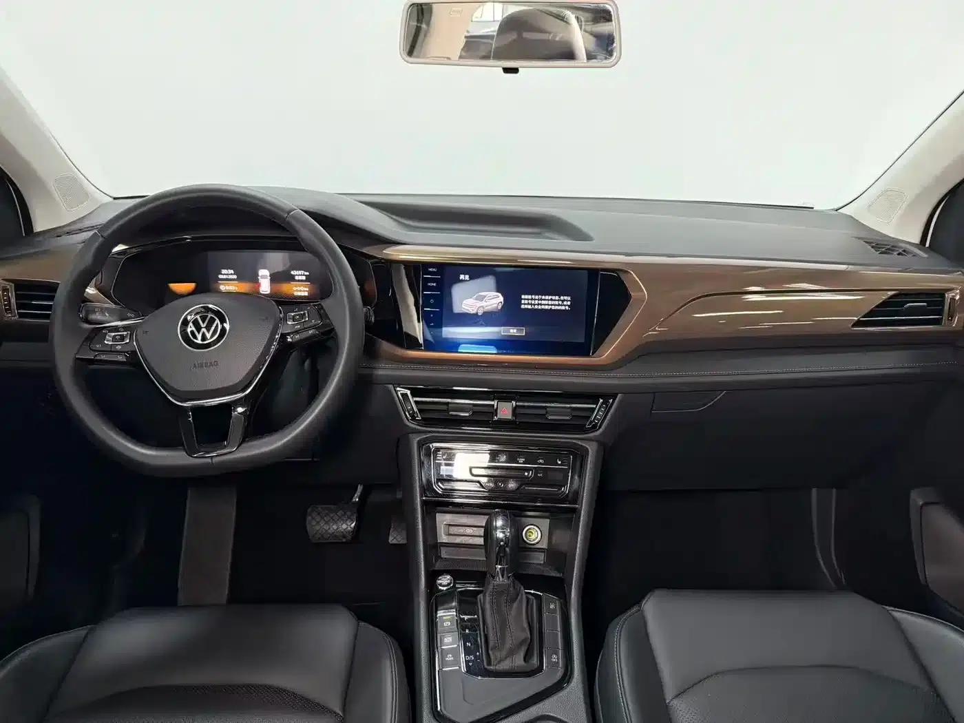 Tharu 2022 280TSI 2WD Luxury Edition — миниатюра 11