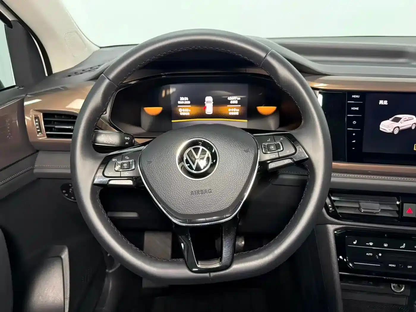 Tharu 2022 280TSI 2WD Luxury Edition — миниатюра 12
