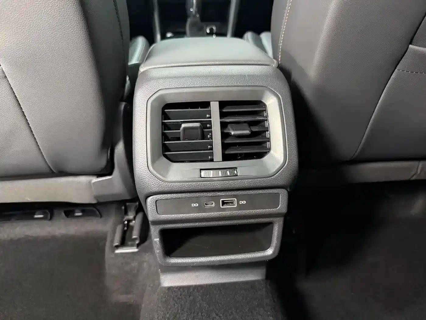 Tharu 2022 280TSI 2WD Luxury Edition — миниатюра 18