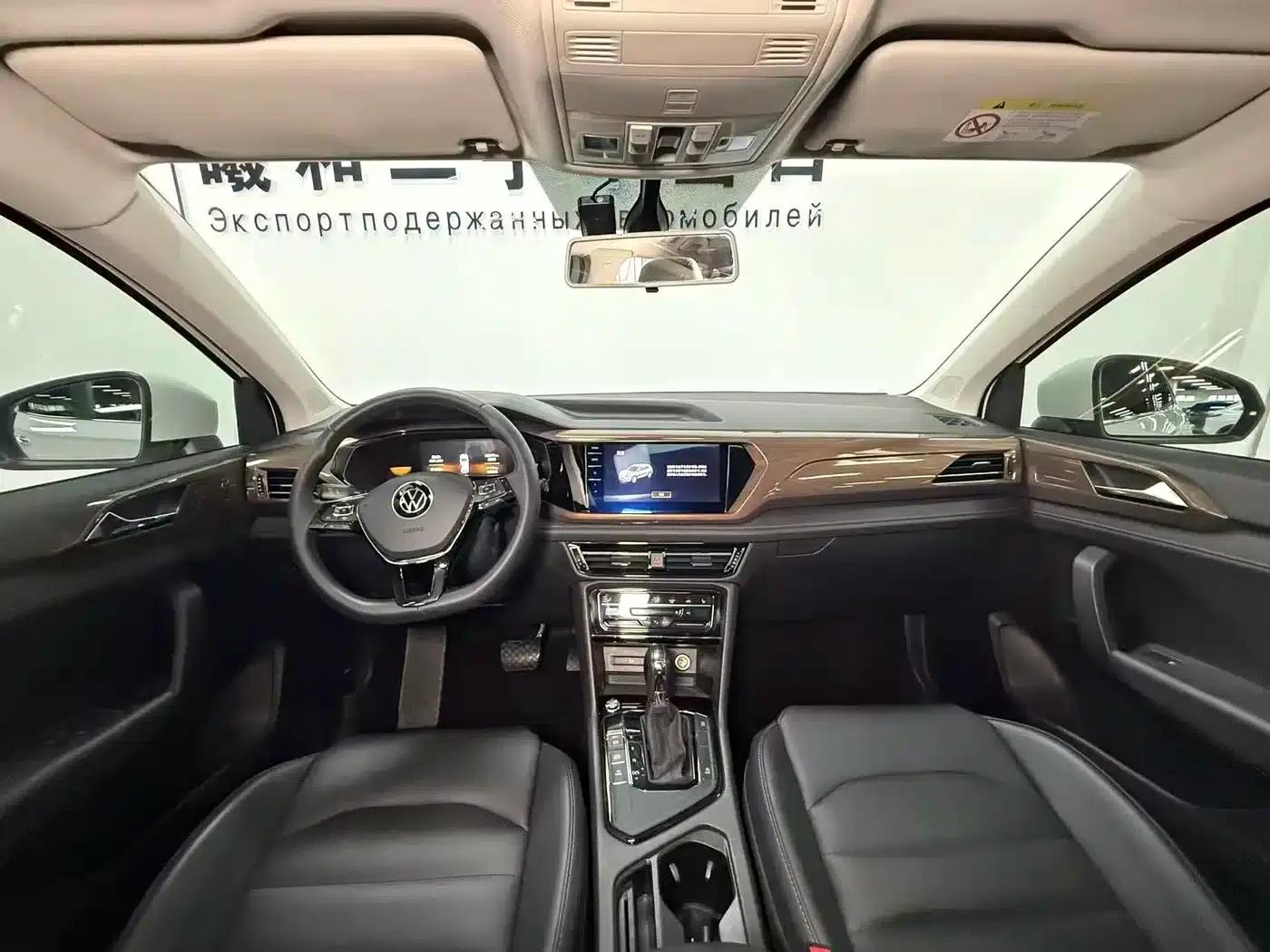 Tharu 2022 280TSI 2WD Luxury Edition — миниатюра 10