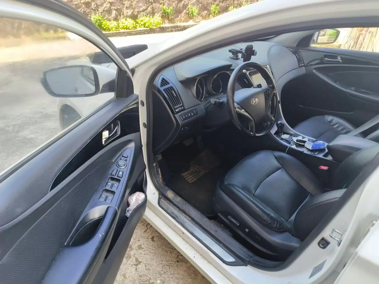 Hyundai Sonata 2014 2.0L Automatic Prestige Edition — миниатюра 16