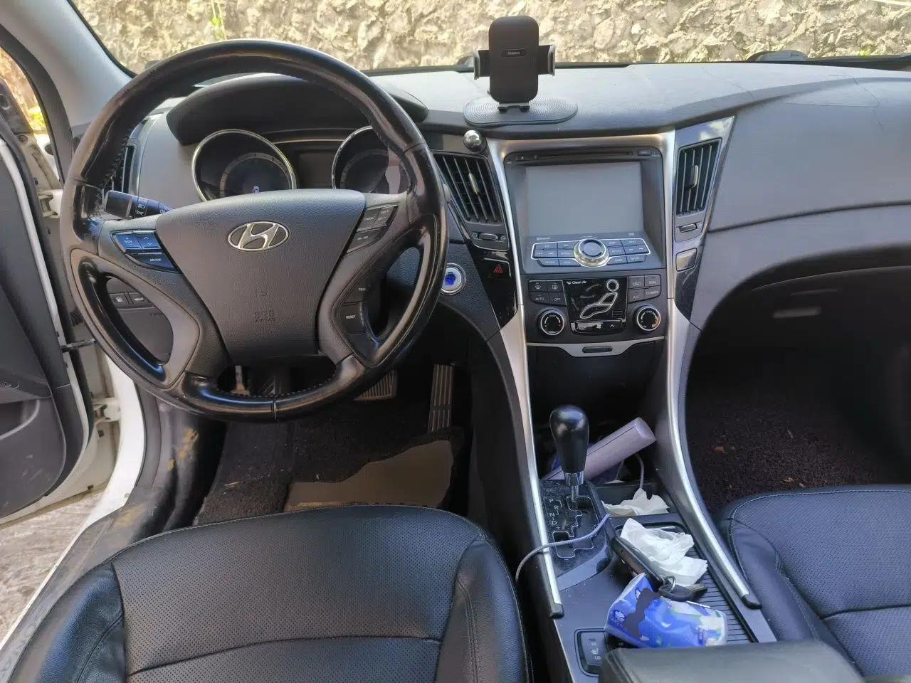 Hyundai Sonata 2014 2.0L Automatic Prestige Edition — миниатюра 9