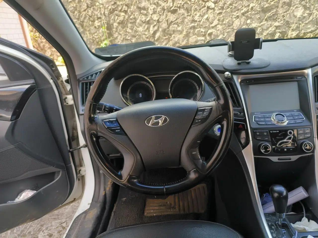 Hyundai Sonata 2014 2.0L Automatic Prestige Edition — миниатюра 10