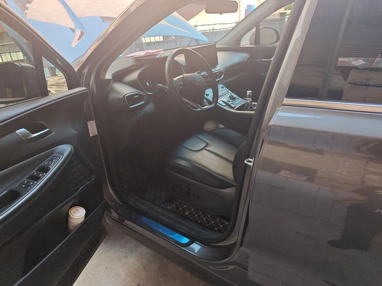 Hyundai Santa Fe 2023 Traveler 380T GDi Automatic All-Wheel Drive GLX HTRAC Elite Edition — миниатюра 16