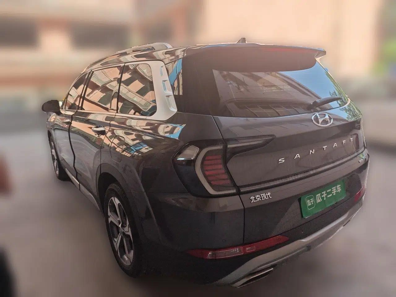 Hyundai Santa Fe 2023 Traveler 380T GDi Automatic All-Wheel Drive GLX HTRAC Elite Edition — миниатюра 4