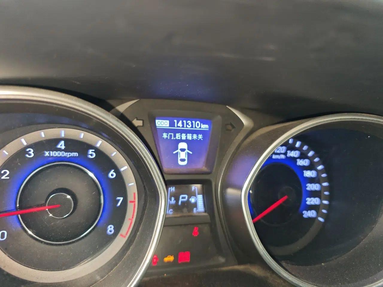 Hyundai Elantra (5th Generation / Langdong) 2016 1.6L Automatic Prestige Model — миниатюра 12