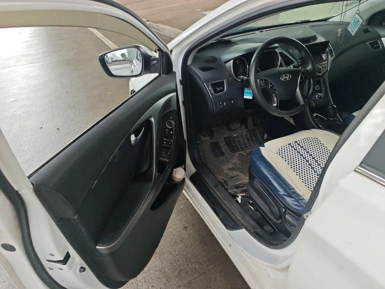 Hyundai Elantra (5th Generation / Langdong) 2016 1.6L Automatic Prestige Model — миниатюра 16