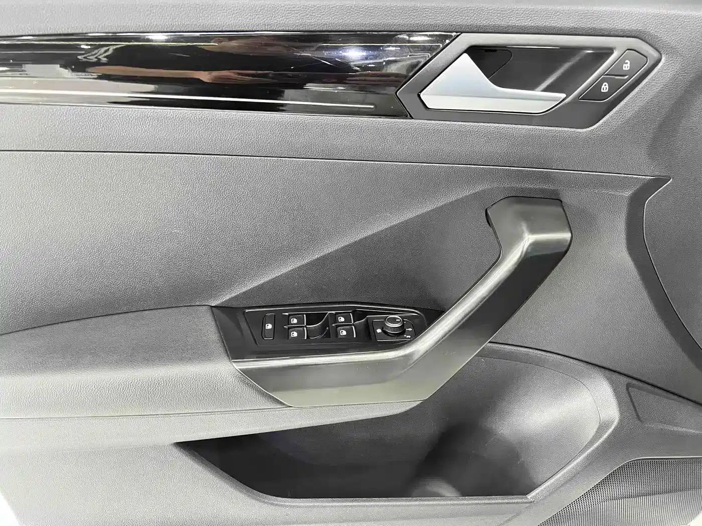 T-ROC 2022 280TSI DSG 2WD Comfort Plus — миниатюра 8