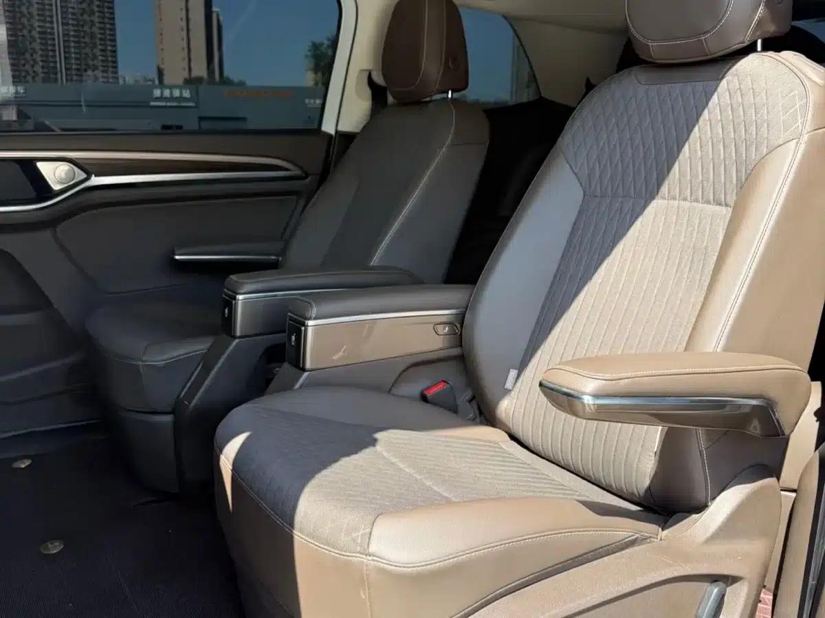Viloran 2022 330TSI Luxury Edition — миниатюра 6