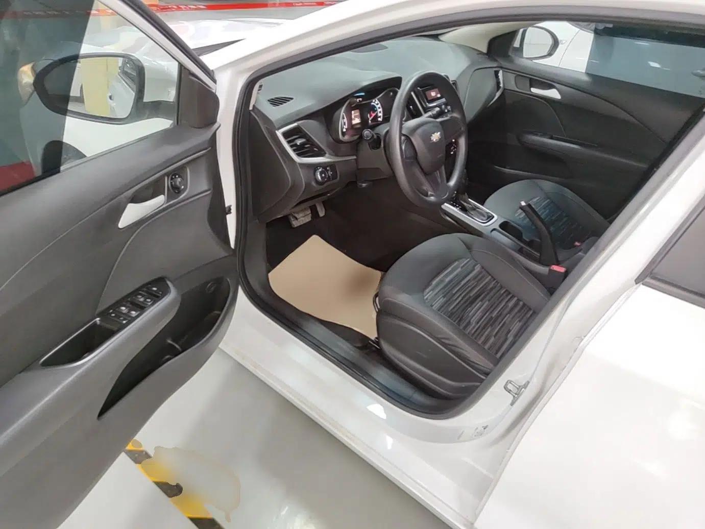 Chevrolet Cavalier 2019 320 Automatic Enjoyment Edition — миниатюра 18