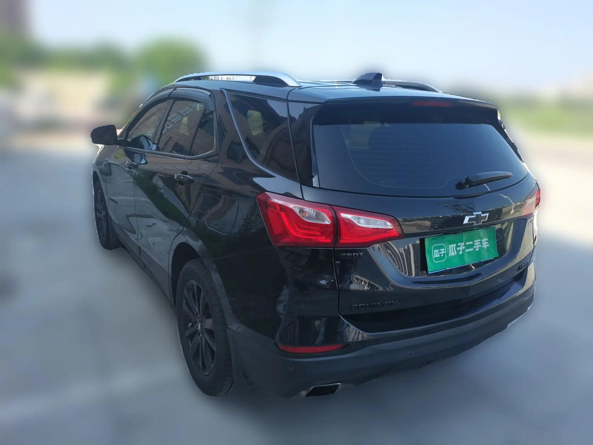 Chevrolet Equinox 2018 RS 550T Automatic All-Wheel-Drive Boundary Edition — миниатюра 4