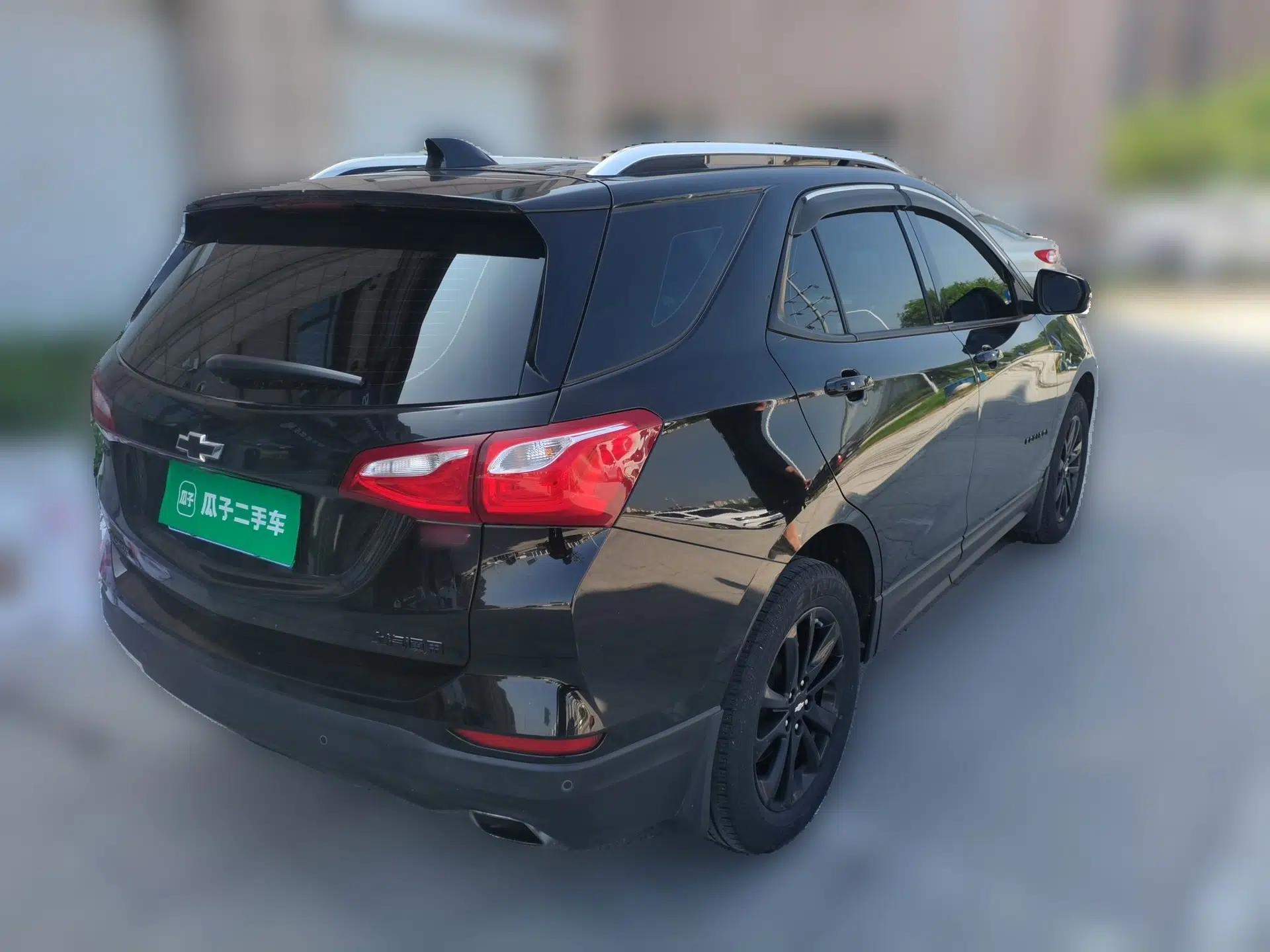 Chevrolet Equinox 2018 RS 550T Automatic All-Wheel-Drive Boundary Edition — миниатюра 6