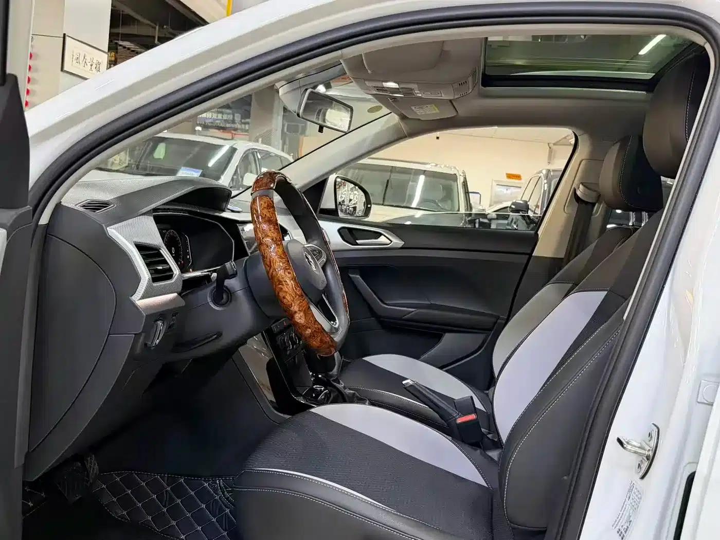 2021 Volkswagen T-Cross 1.5L Automatic Smart Connect Edition — миниатюра 3