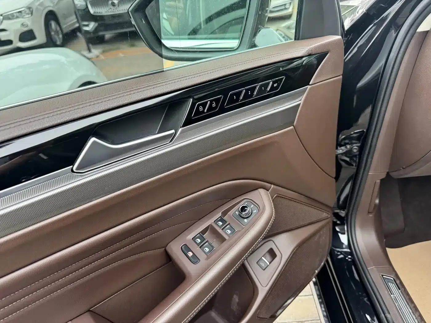Phideon 2021 380TSI Luxury Edition — миниатюра 4