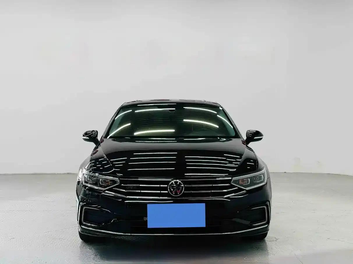 2022 Volkswagen Passat PHEV GTE Luxury Edition — миниатюра 2
