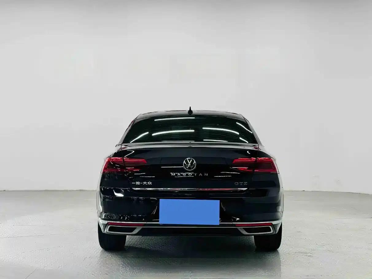 2022 Volkswagen Passat PHEV GTE Luxury Edition — миниатюра 5
