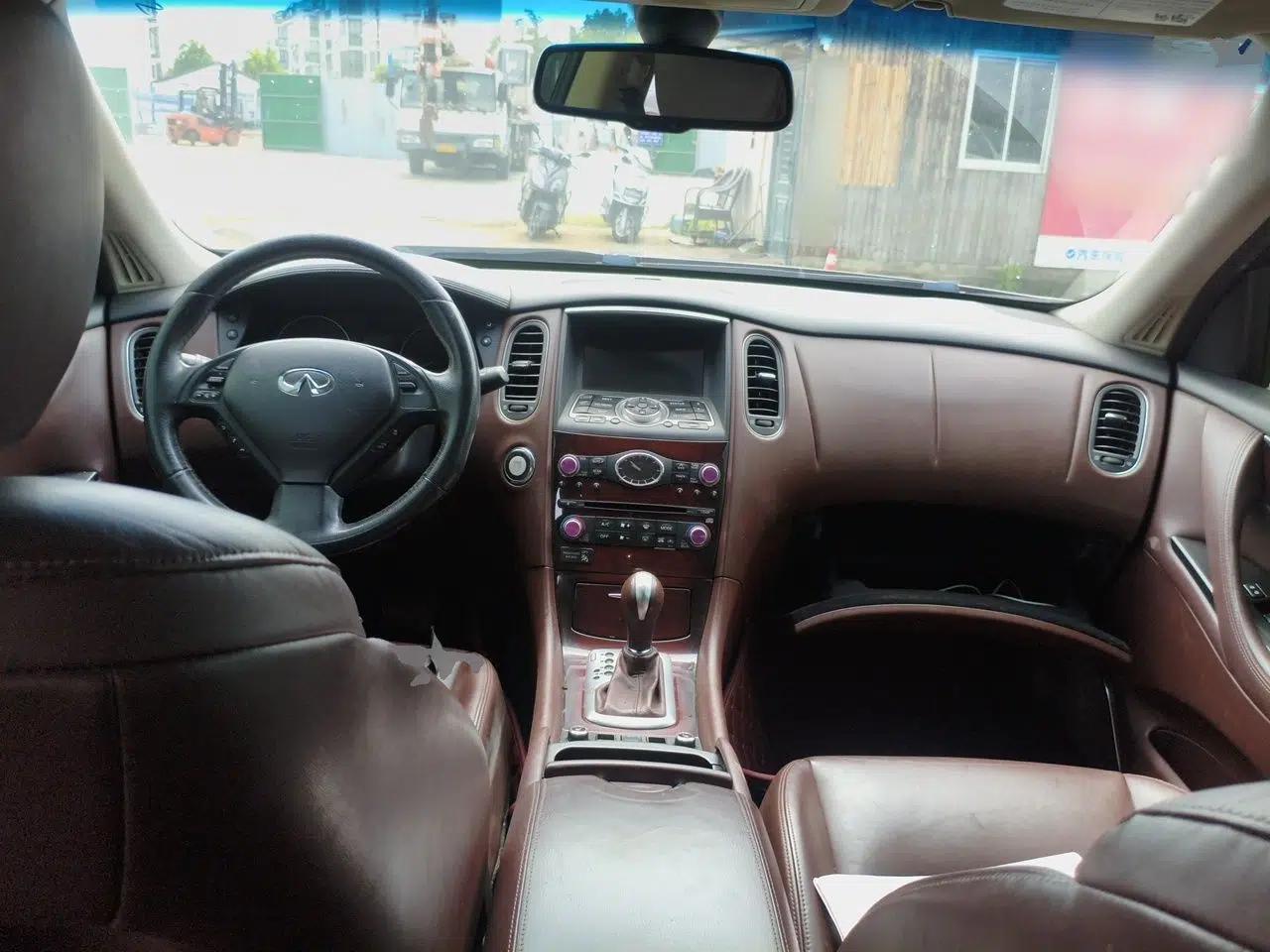 Infiniti QX50 2013 2.5L 4x4 Luxury Edition — миниатюра 9