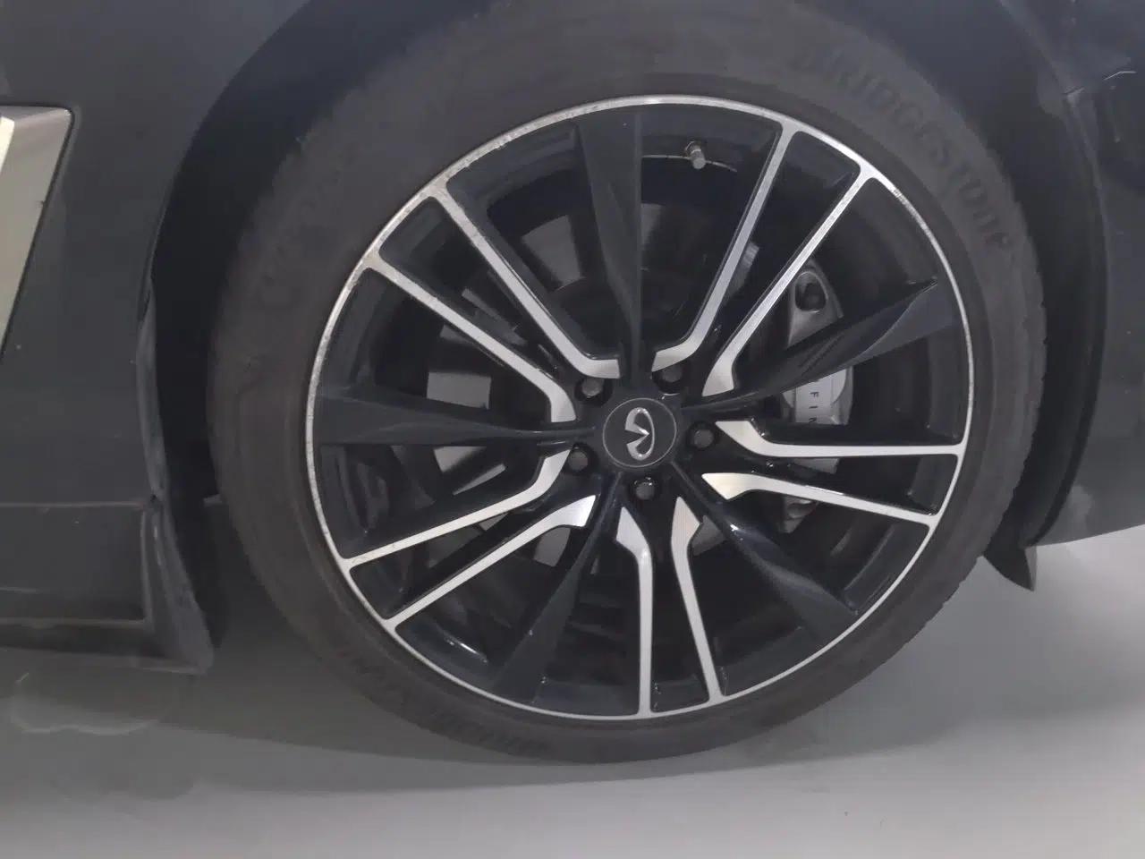 Infiniti Q60 2019 S 2.0T Luxury Sport Edition — миниатюра 8