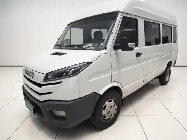 Iveco Daily 2023 2.5T A37M1 Long Wheelbase Mid-Roof Dual-Tire Side-Sliding Doors 5-9 Seats