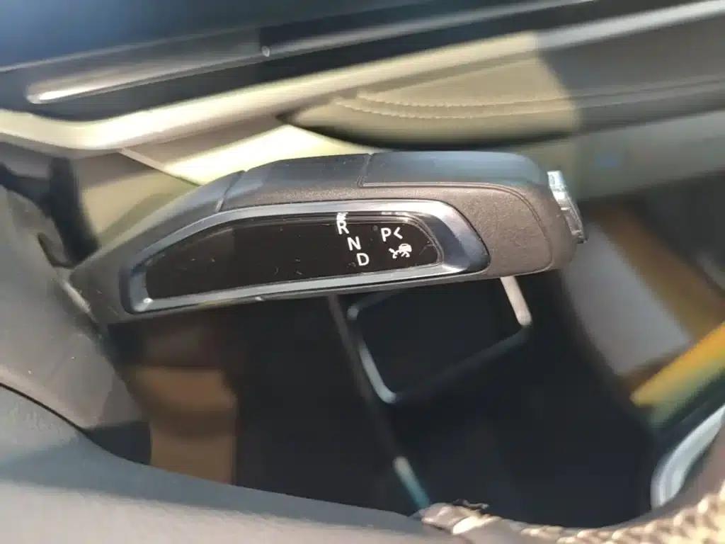 Maxus G90 2022 2.0T Starry Sky 7-Seater Edition — миниатюра 14