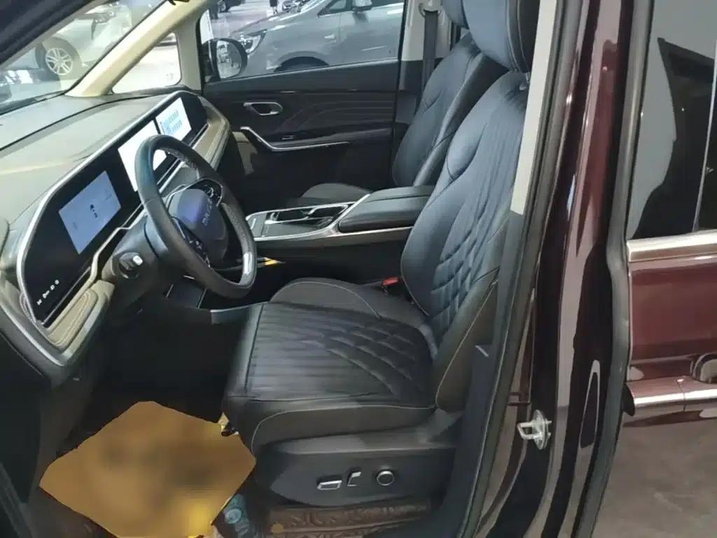 Maxus G90 2022 2.0T Starry Sky 7-Seater Edition — миниатюра 15