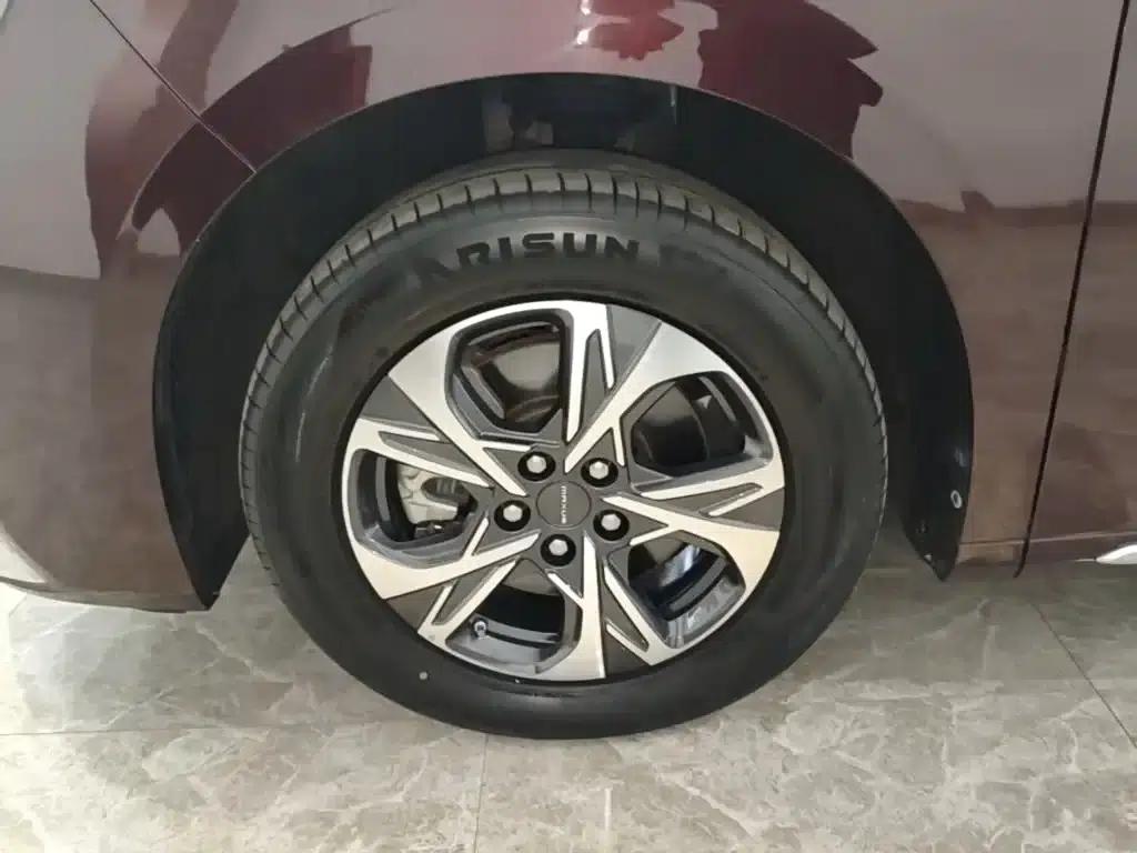 Maxus G90 2022 2.0T Starry Sky 7-Seater Edition — миниатюра 23