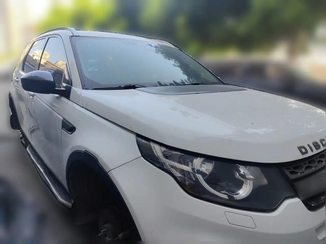 Land Rover Discovery Sport 2016 2.0T SE — миниатюра 3