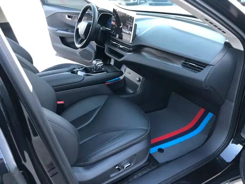 Hongqi E-QM5 2021 Charging Flagship Edition — миниатюра 13