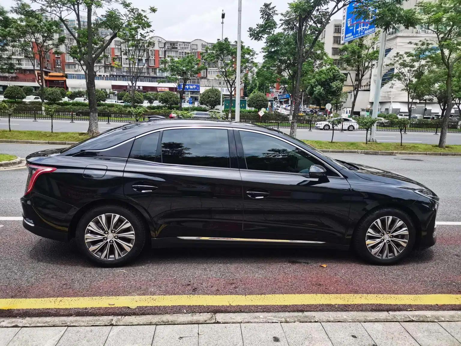 Hongqi E-QM5 2022 Model, 431km Charging Range Enjoy Edition, 5 Seats — миниатюра 4