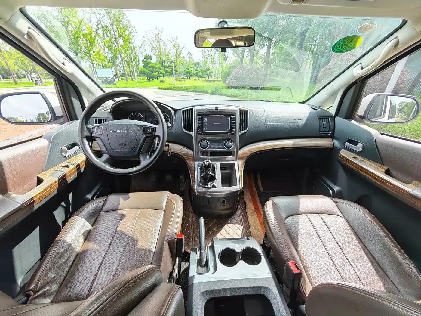Lingzhi PLUS 2021 2.0L Manual Deluxe CNG 7-Seater — миниатюра 17