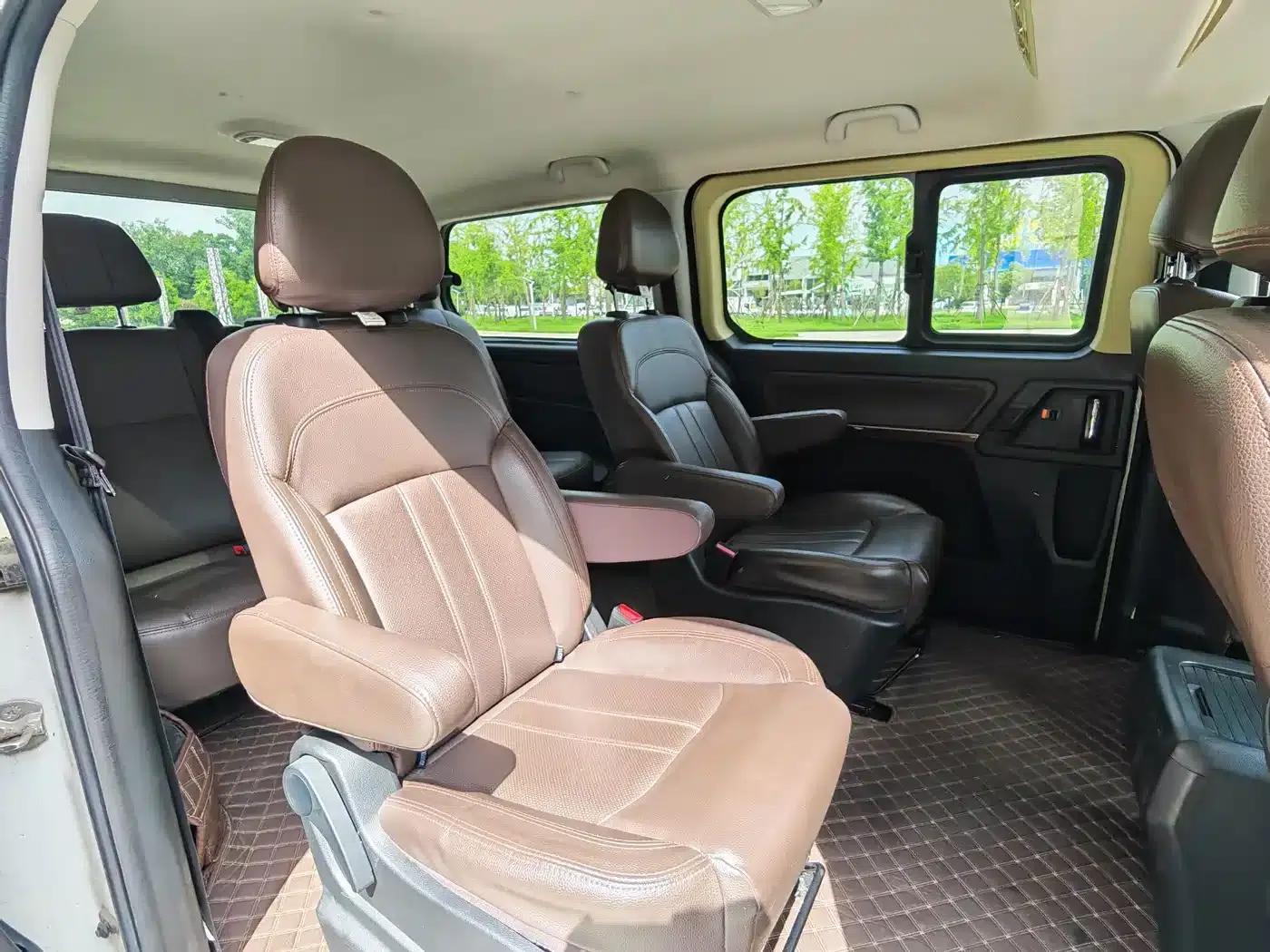 Lingzhi PLUS 2021 2.0L Manual Deluxe CNG 7-Seater — миниатюра 21