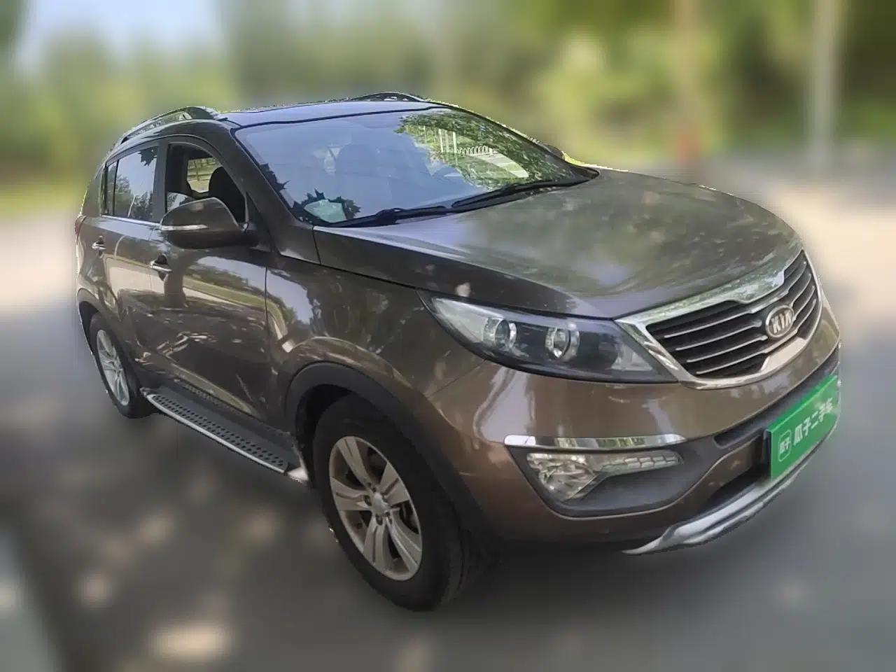 Kia Sportage R 2012 2.0L Automatic Two-Wheel Drive GLS — миниатюра 3