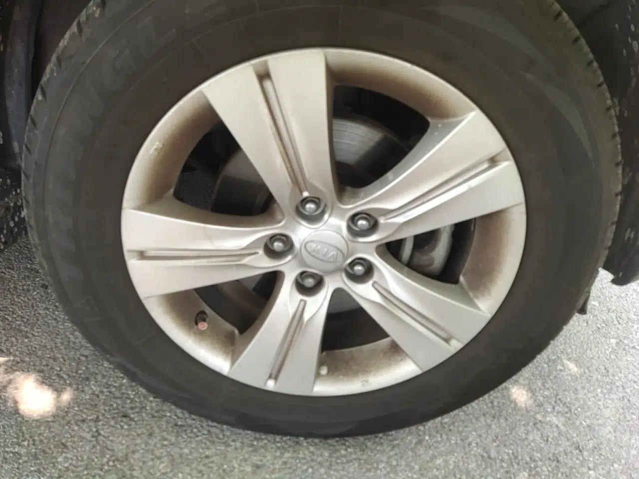 Kia Sportage R 2012 2.0L Automatic Two-Wheel Drive GLS — миниатюра 8
