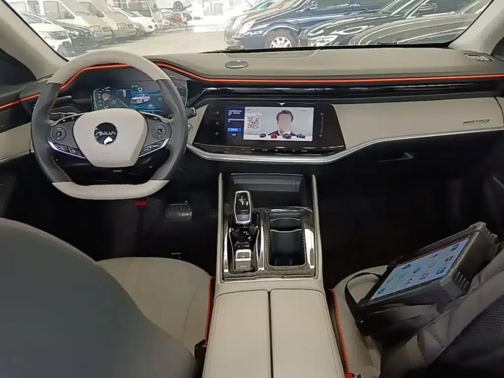 Aeolus Aeolus MAX 2023 1.5T Super Cool Dad Edition — миниатюра 10