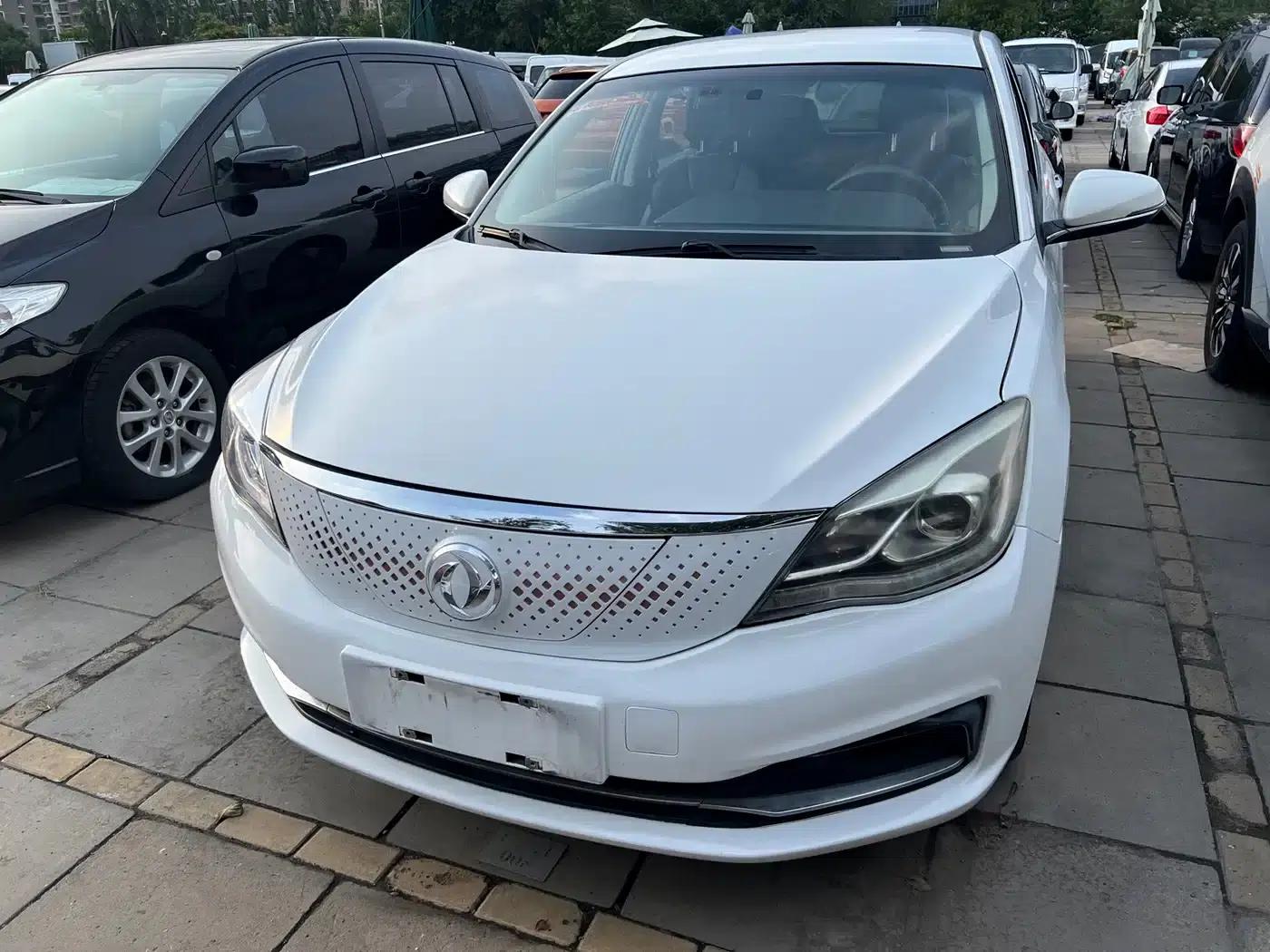 Dongfeng Fengshen E70 2022 500 Super Enjoy Edition — миниатюра 2